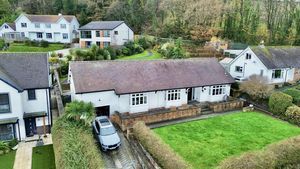 Photo 33- click for photo gallery